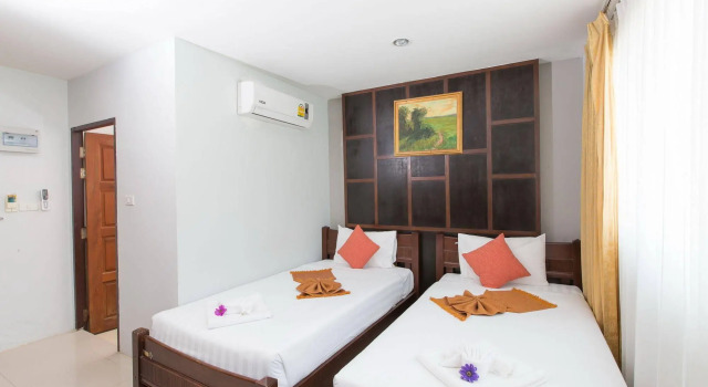 Time Out Hotel Beach Front, Забронировать Отель Отели Южного Таиланда с парковкой, Парковка