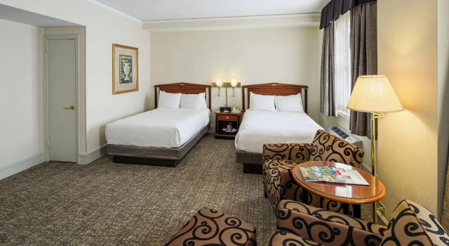 Номер Hilton Cincinnati Netherland Plaza