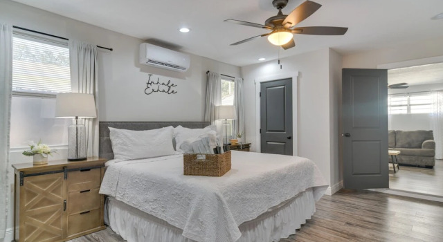 Tampa Apartment w/ Shared Backyard & Fire Pit!, Rezerwuj Apartament Hotele w Tampa z parkingiem, Parking