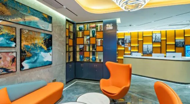 Yueya Tangju Theme Hotel (Guangzhou Baima Garment City Railway Station Subway Station)
