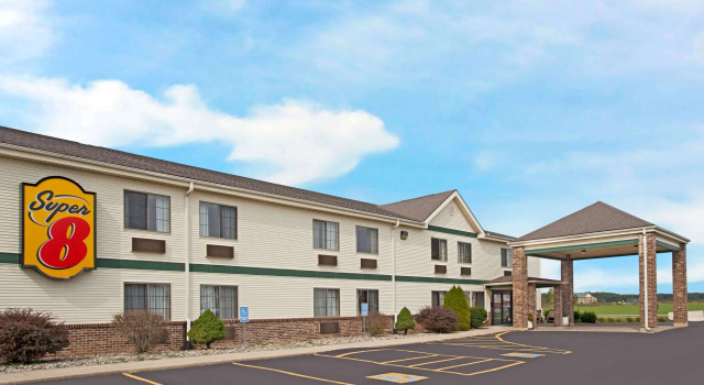 Super 8 by Wyndham Defiance