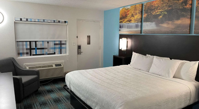 Двухместный номер Standard Days Inn by Wyndham Calhoun GA I-75 and US-41