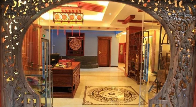 Floral Hotel ·Fenghuang Grand Riverview, Rezervovat Hotel Hotely v Feng-chuang s parkováním, Parkování