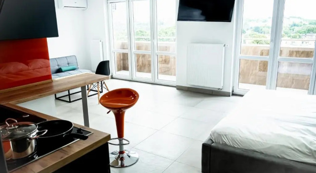 Четырёхместный номер Superior Orange Tree Hotel