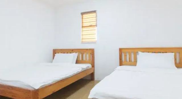 Люкс RedDoorz @ Alquiza Residences Paranaque
