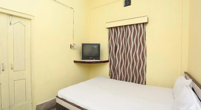 Camera Standard Hotel O Surya