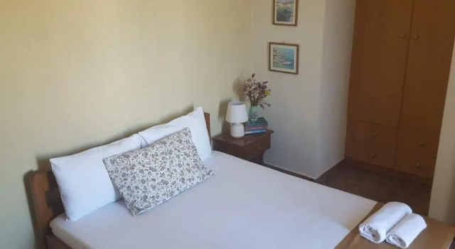 Theodorou, Book Hotel Azolimnos Syros