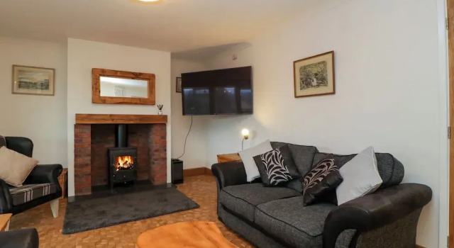Коттедж 14 Birchwood Road
