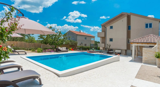 Modern Home in Quiet Pristeg, Book Hotel Pristeg Zadar County