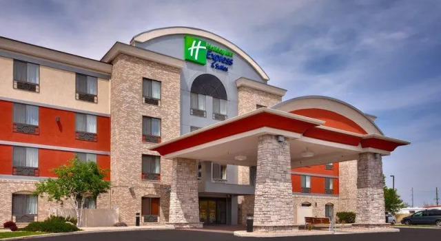 Четырёхместный люкс Holiday Inn Express Hotel & Suites Grand Junction by IHG