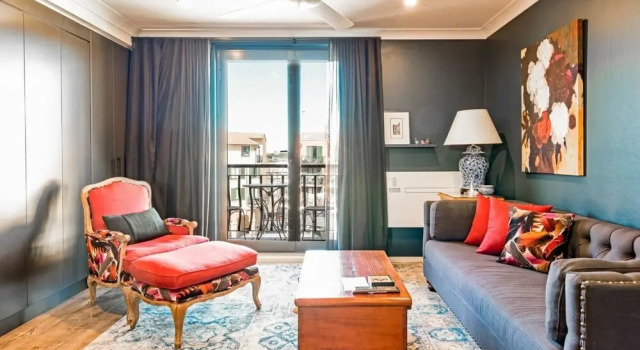 Modern 1 Bedroom Apartment In The Italian Forum, Book Lejlighed Leichhardt New South Wales