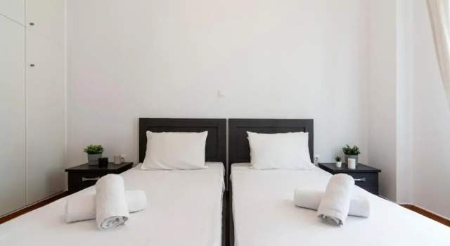 Modern 2BD apt in Athens , 3-min metro