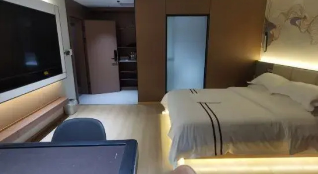 Люкс Executive Shuyi Lanou Hotel (Mangshi Airport)