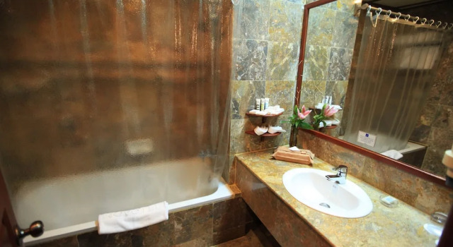 Номер Deluxe LAOTEL VIENTIANE