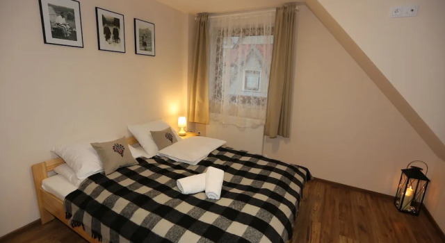 Maryna House - Widokowy Apartament, Book Apartment Hotels in Tatras with Parking, Parking