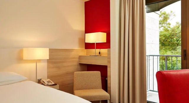 Двухместный номер Comfort H+ Hotel Bad Soden