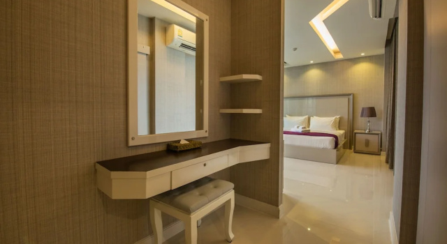 Люкс с балконом Phuglong Hotel