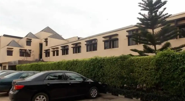Benac Suites Hotel, Rezerwuj Hotel Umuahia Imo