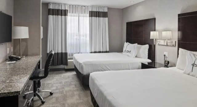 Номер Deluxe Home Inn & Suites Regina Airport