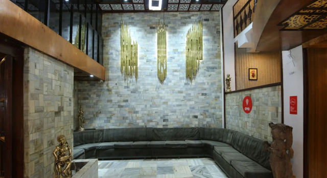 OYO 9747 Hotel Utsav