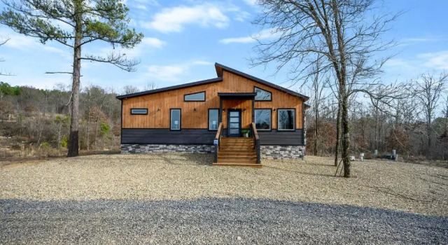 Vacana Peace & Quiet Couples Cabin, Hot Tub, Fire Pit, Pet Friendly, Prenota Casa vacanze Hochatown Oklahoma