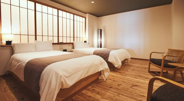 Sui Suwako, Boek Pension Suwa 