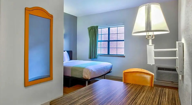 Номер Standard OYO Townhouse Beaumont Medical Center Area I-10