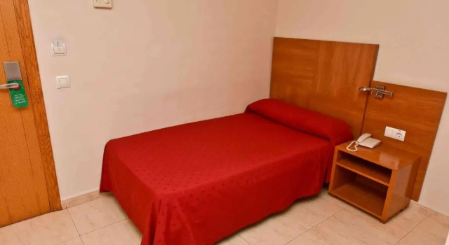 Одноместный номер Standard Hotel Adsubia
