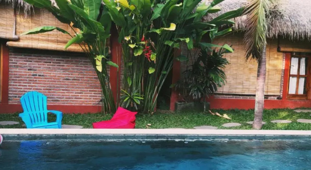 Кровать в общем номере Balicabana Bungalows