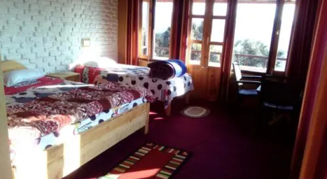 Binsar Oak Paradise, Rezervovat Hotel Binsar Uttarakhand