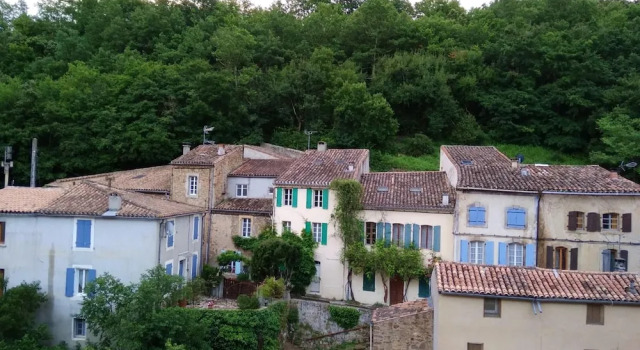 Studio in Rennes les Bains, With Wonderful Mountain View and Balcony, Rezerwuj Hotel Rennes-les-Bains 