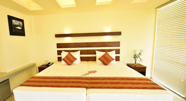 Beacon Beach Hotel