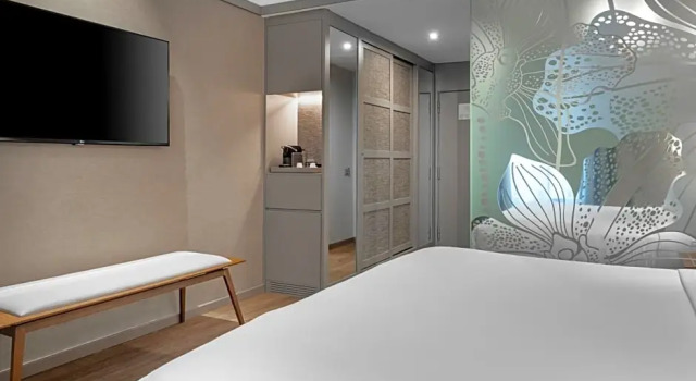 Двухместный номер Superior AC Hotel Recoletos by Marriott