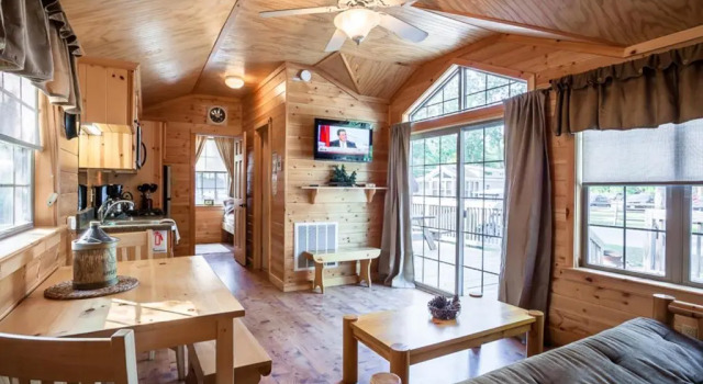 Коттедж с 2 комнатами Pine Haven Campground