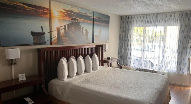 Люкс Econo Lodge Daytona Beach - Speedway