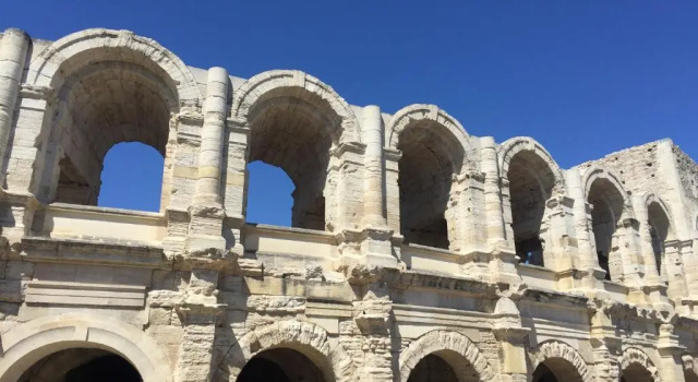 7 En Arles, Забронировать Отель Отели Арля с парковкой, Парковка
