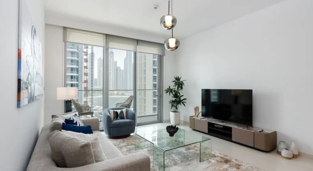 Contemporary 1BR w Dubai Marina Glimpse, Забронировать Апартаменты/квартира Апартаменты Эмирата Дубая, рядом с Международный яхт-клуб Дубая, Апартаменты/квартира