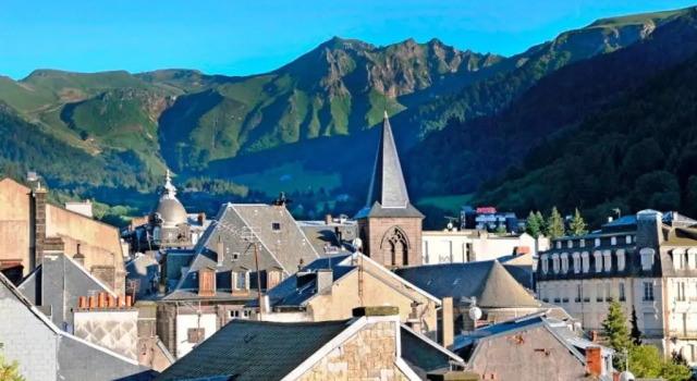 Appartement Mont-Dore, 2 pièces, 4 personnes - FR-1-608-91, Prenota Appartamento Hotel a Alvernia con parcheggio, Parcheggio