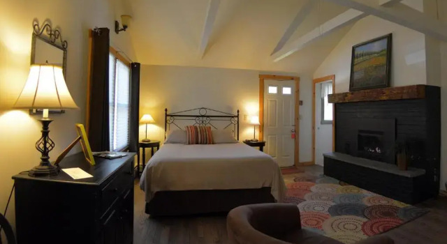 Четырёхместный номер Deluxe Hyde Away Inn