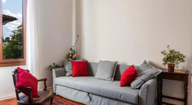 Апартаменты Renovated 19th-Century Apartment in an Authentic Area