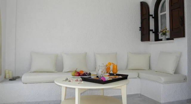 Faros Villa small hotel & restaurant