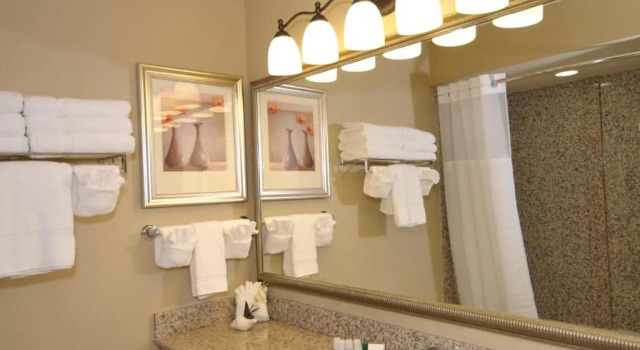Люкс Best Western Plus First Coast Inn and Suites
