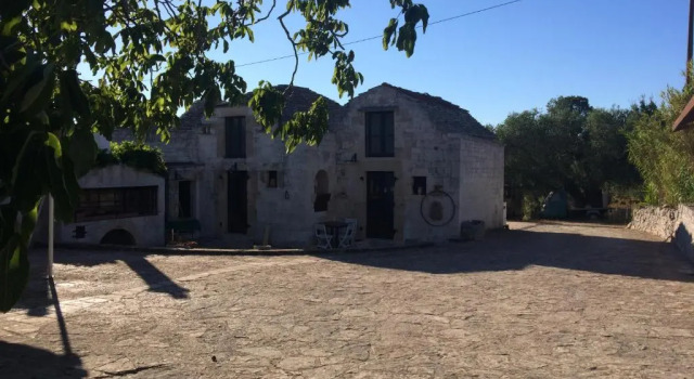 Коттедж с 2 комнатами Trullo Malvisco