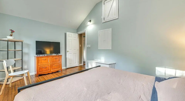 Charming Ballston Spa Home w/ Sauna & Private Pool, Book Ferieresort Ballston Spa New York State