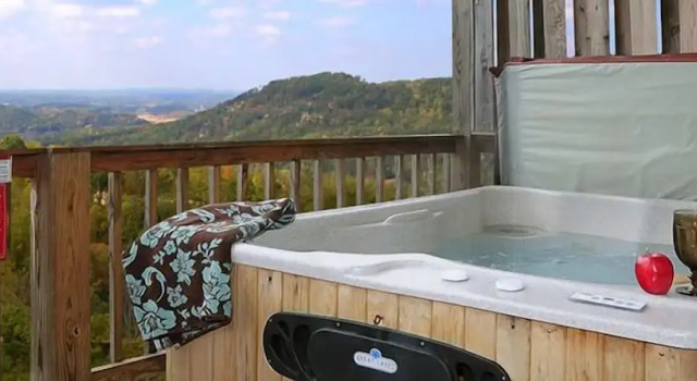 Номер Luxury c 1 комнатой с балконом и с видом на горы Dollywood Cabins