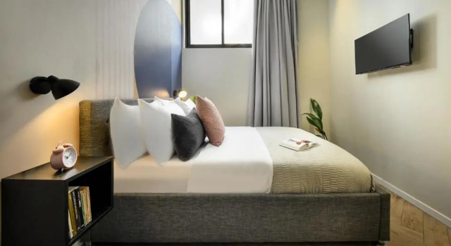 Студия Colorbox - by Loginn Tel-Avivian hotels