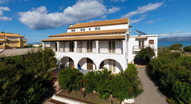 Island Kavos Annex studios, Забронировать Отель Отели периферии Ионических островов с парковкой, Парковка