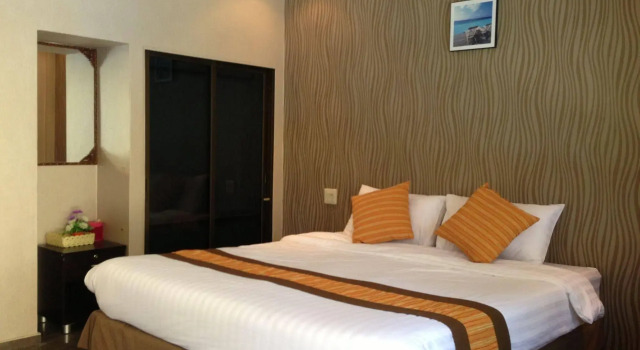 Green Bay Samed Resort