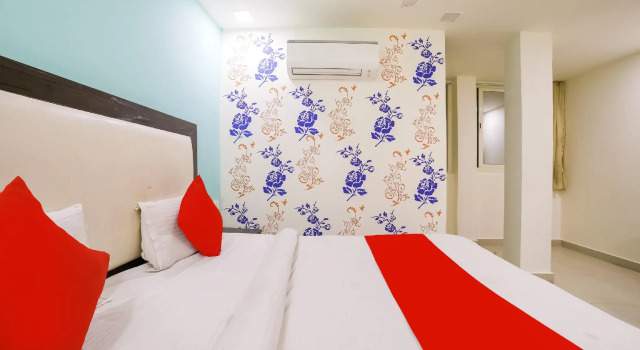 OYO 78617 Flagship Comfort Zone Inn