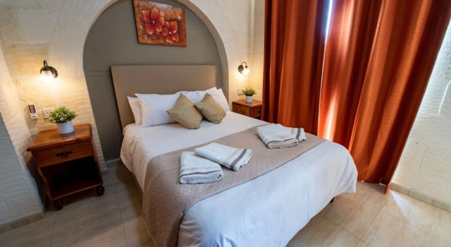 Вилла Ta Lucija Sleeps 4 with Private Pool